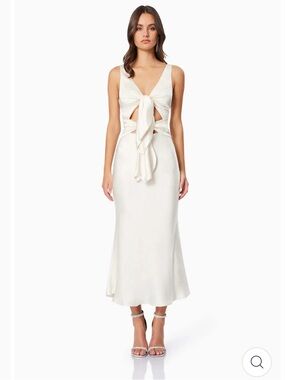 elliatt faith cream v-neck front tie cutout detail midi satin dress size small